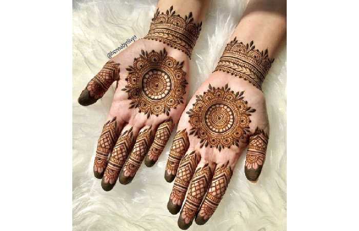 Intricate Mehendi Designs for Bridesmaids