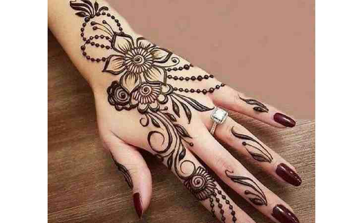 Stylish_Tsug7k1gwyk= Mehandi Designs Simple (4)