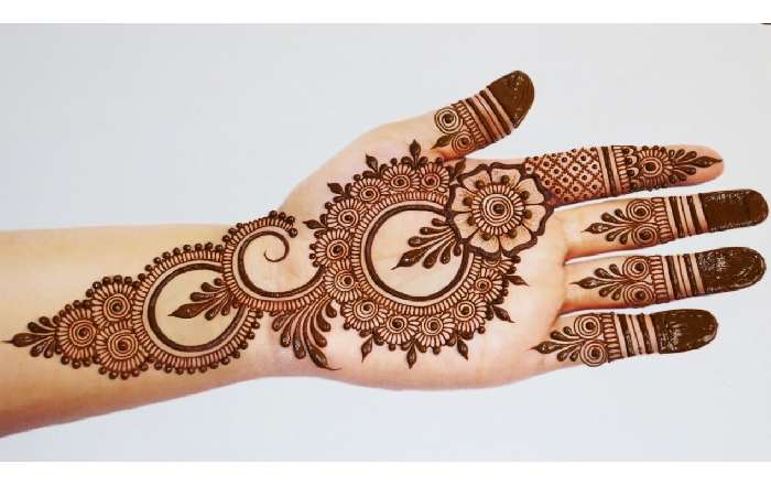 Mehndi Design Easy and Beautiful Front Hand (1)