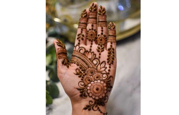 Mehndi Design Easy and Beautiful Front Hand (2)